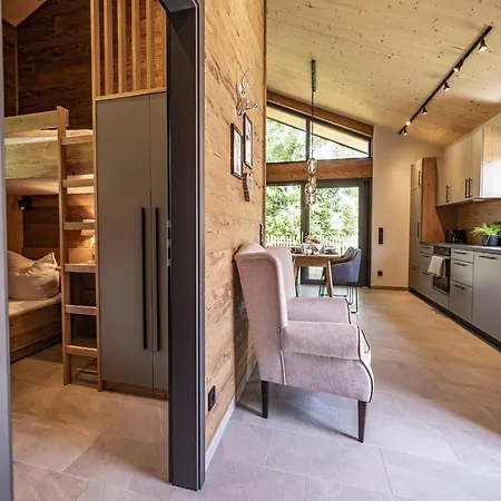 Modernes Ebenerdiges Im Vital Camp